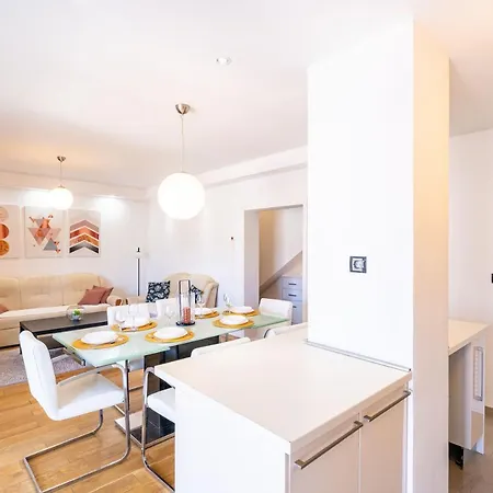 Apartment Hladilo *